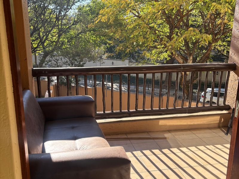 1 Bedroom First-Floor Apartment in Secure Estate - Photo 8