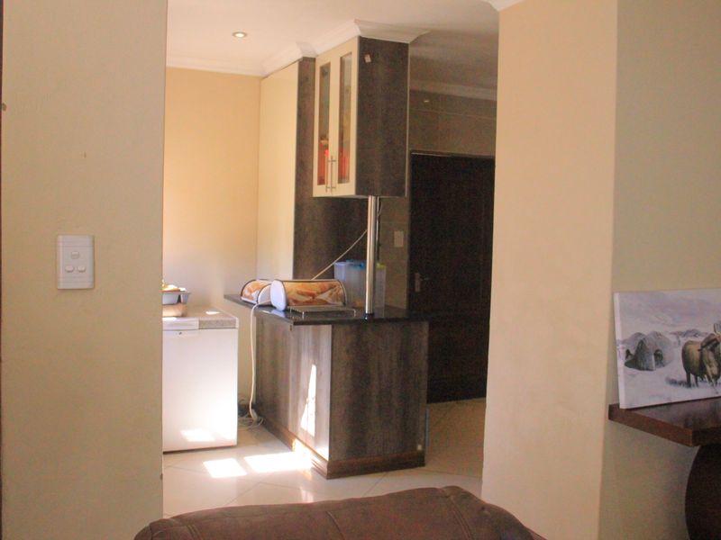 House For Sale In Germiston - Photo 1