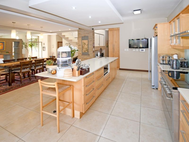 Elevated Elegance: A Serene Family Retreat with Captivating Views in Copperleaf Estate - Photo 8