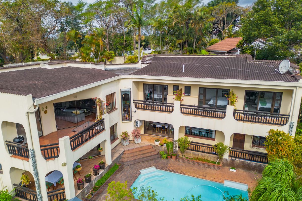 7-Bedroom 10-Bathroom Turnkey Property with Conference and Event Facilities. - Photo 4