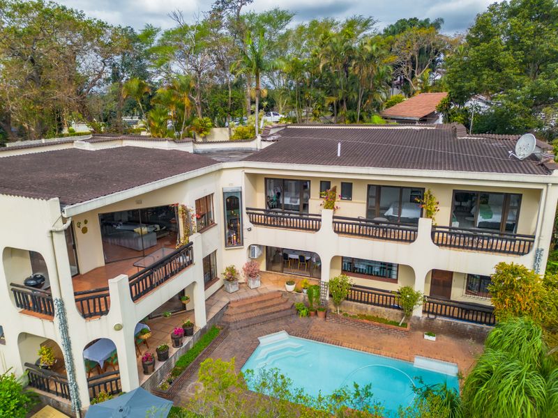 7-Bedroom 10-Bathroom Turnkey Property with Conference and Event Facilities. - Photo 4