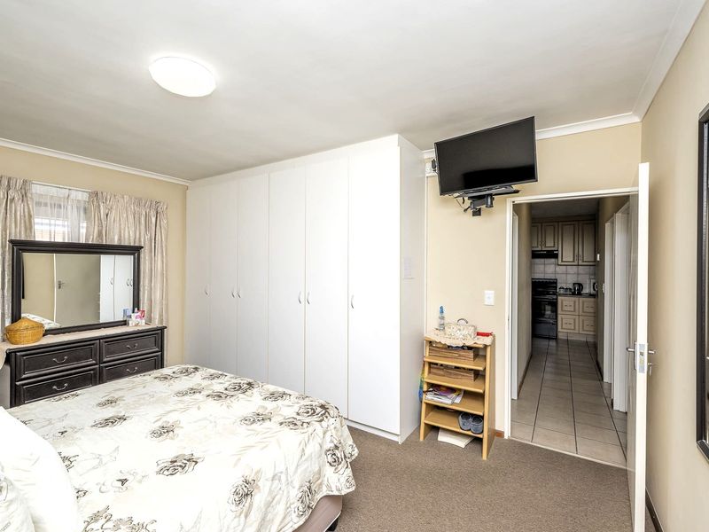 Ideal 3-bedroom home for the young family or if you're thinking of scaling down - Photo 10