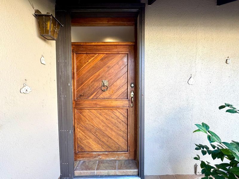 Spacious Family Home For Sale in Prime Area of Secunda - Photo 5