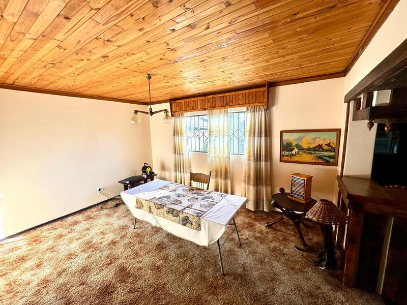 Spacious Family Home For Sale in Prime Area of Secunda - Photo 10