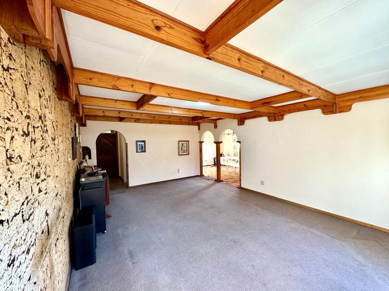 Spacious Family Home For Sale in Prime Area of Secunda - Photo 9