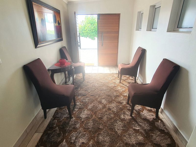 Investment opportunity for holidays, rental income, self catering or your permanent coastal home - Photo 10