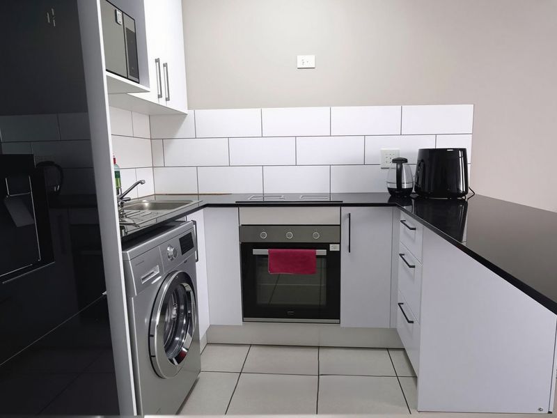 Neat 2-Bedroom Gound floor Apartment for Sale in Oakglen, Belville - Photo 6