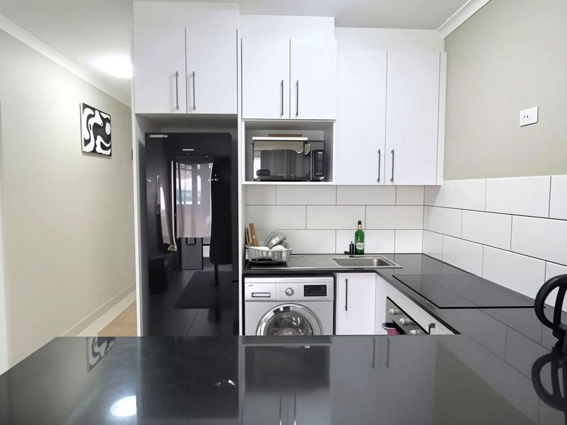 Neat 2-Bedroom Gound floor Apartment for Sale in Oakglen, Belville - Photo 5