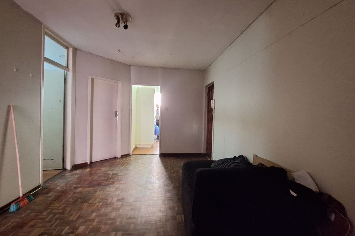 Great Investment Opportunity In Arcadia, Spacious Apartment - Photo 5