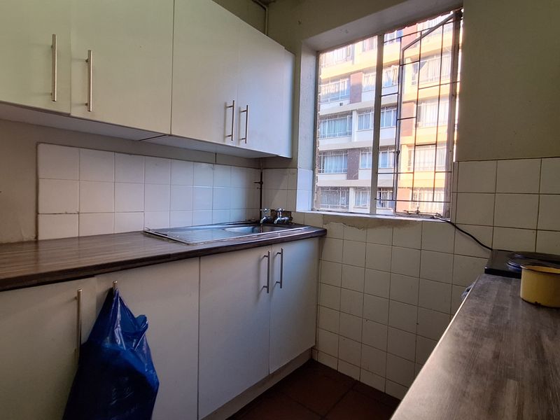 Great Investment Opportunity In Arcadia, Spacious Apartment - Photo 3