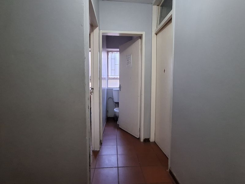 Great Investment Opportunity In Arcadia, Spacious Apartment - Photo 10