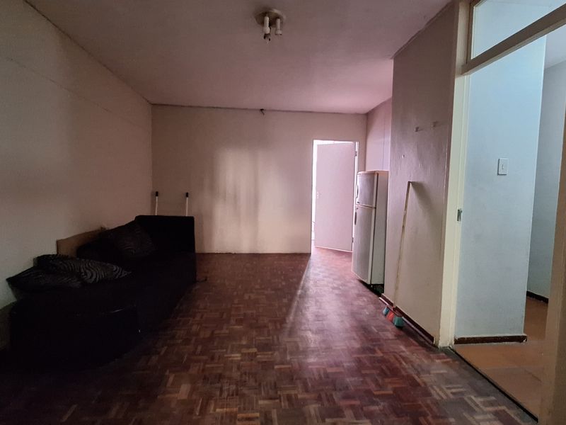 Great Investment Opportunity In Arcadia, Spacious Apartment - Photo 6