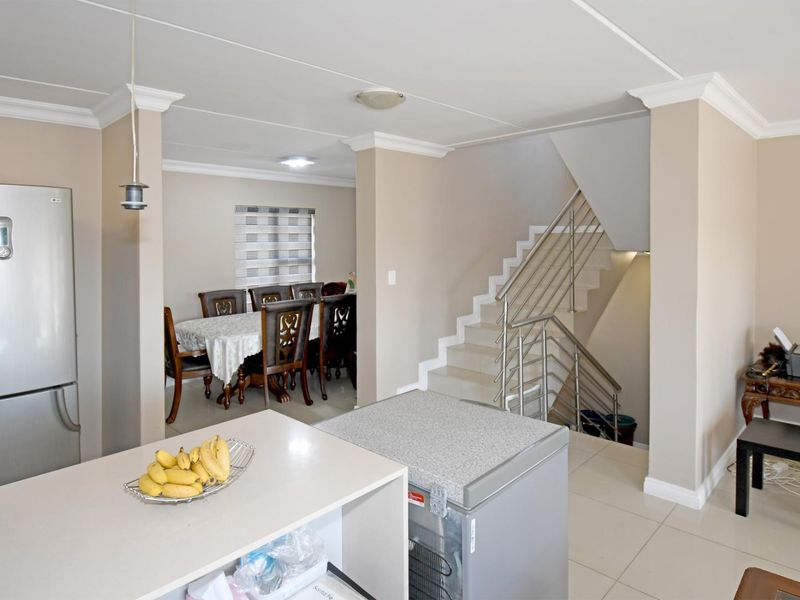 4 bedroom Townhouse in Riverbend Estate, Kyalami Hills! - Photo 10