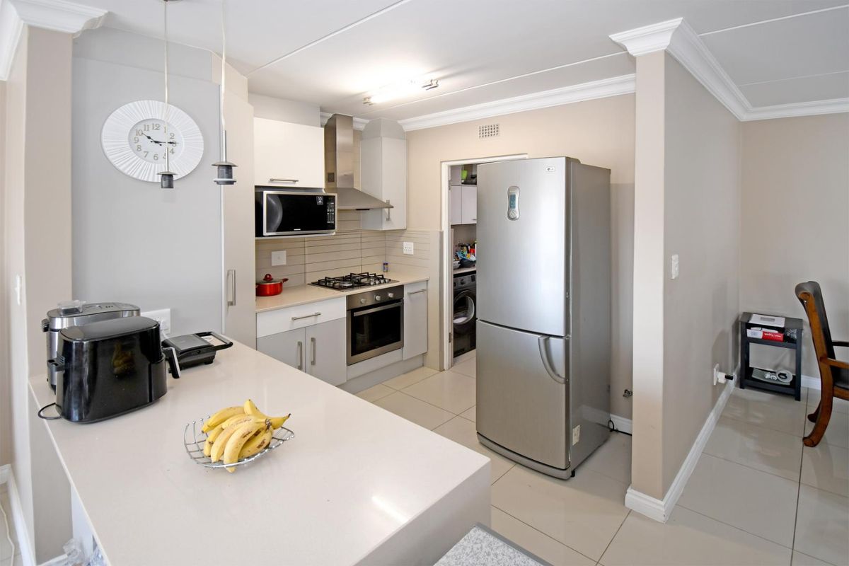 4 bedroom Townhouse in Riverbend Estate, Kyalami Hills! - Photo 5