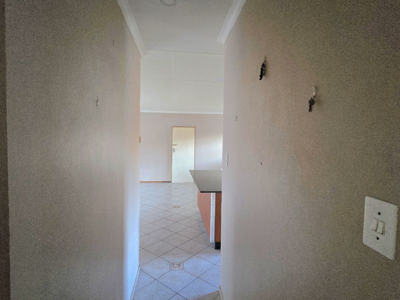 Distressed 3-Bedroom house FNB Property for Sale in Reyno Ridge. - Photo 9