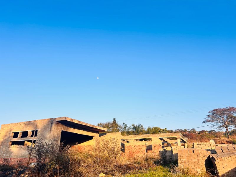 Unfinished Double-Storey Home on Two Spacious Stands – Great Investment Opportunity - Photo 5