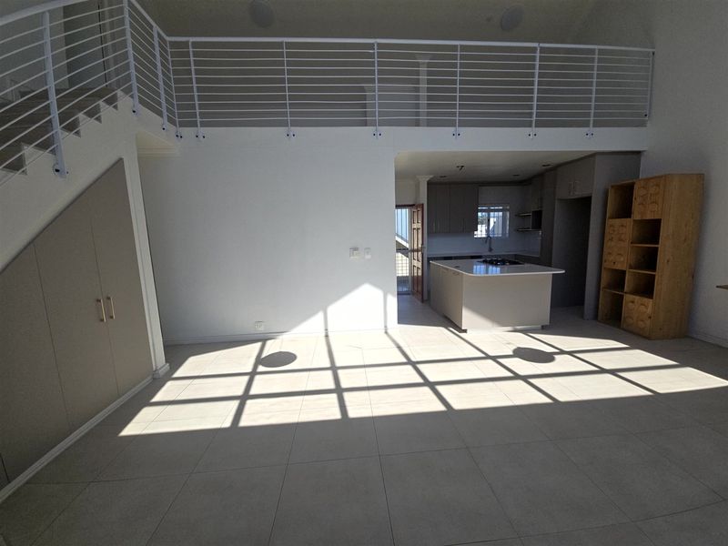 LUXURY PENTHOUSE LIVING AT ITS FINEST - Photo 7