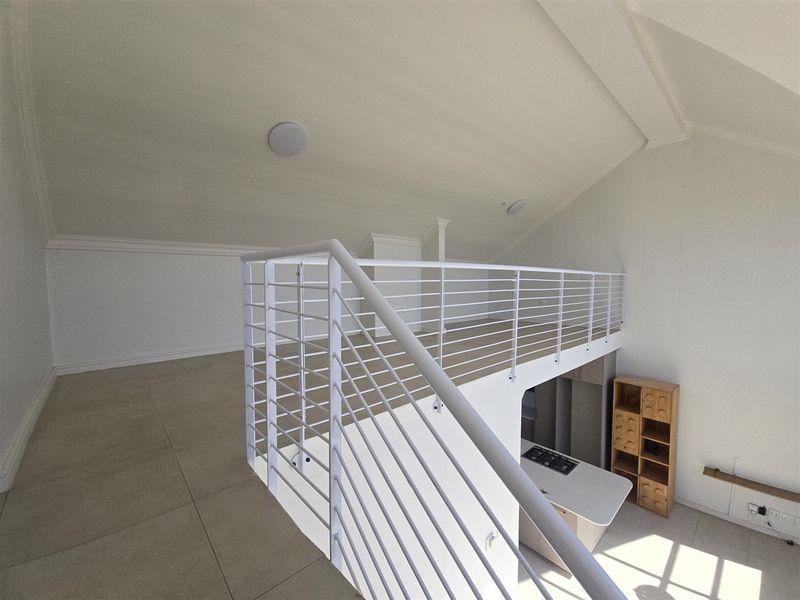 LUXURY PENTHOUSE LIVING AT ITS FINEST - Photo 9