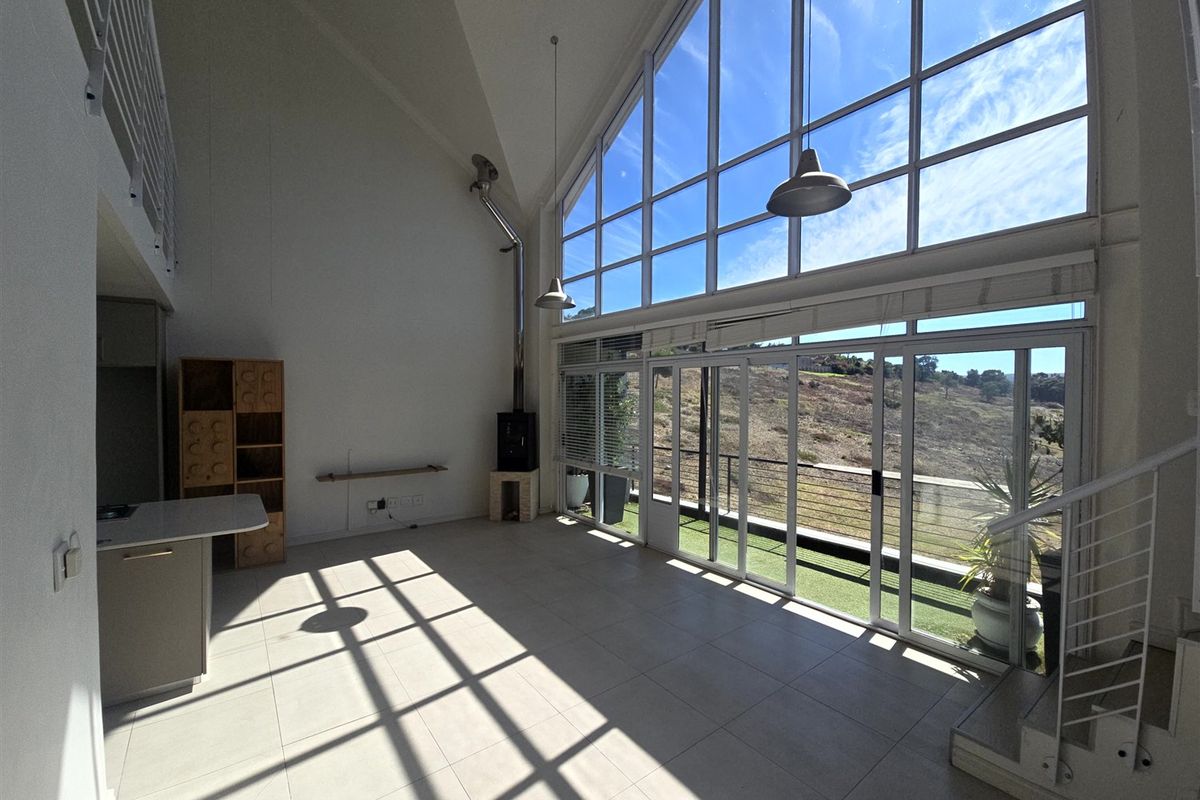 LUXURY PENTHOUSE LIVING AT ITS FINEST - Photo 3