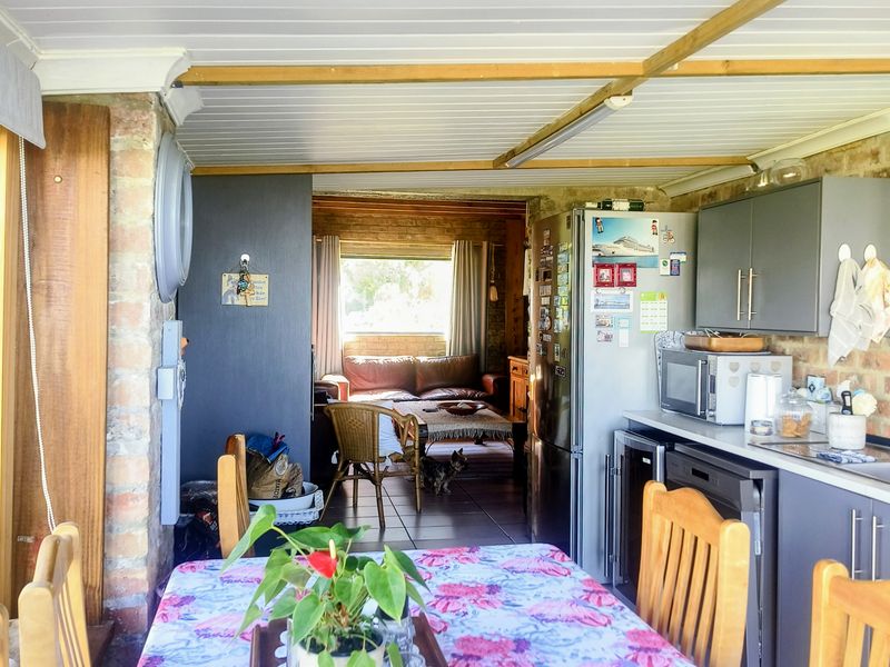 Double-storey Property  with business zoning and beautiful views - Photo 3