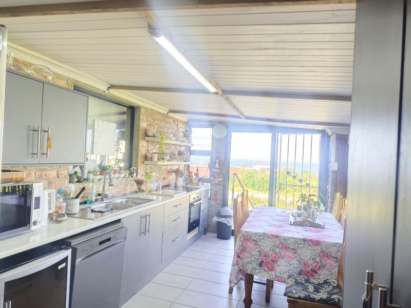 Double-storey Property  with business zoning and beautiful views - Photo 4