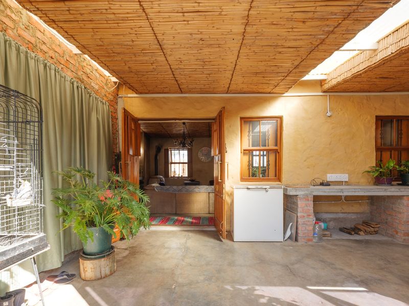 Tuscan Charm on a Spacious 2,222m2 Plot - Photo 7