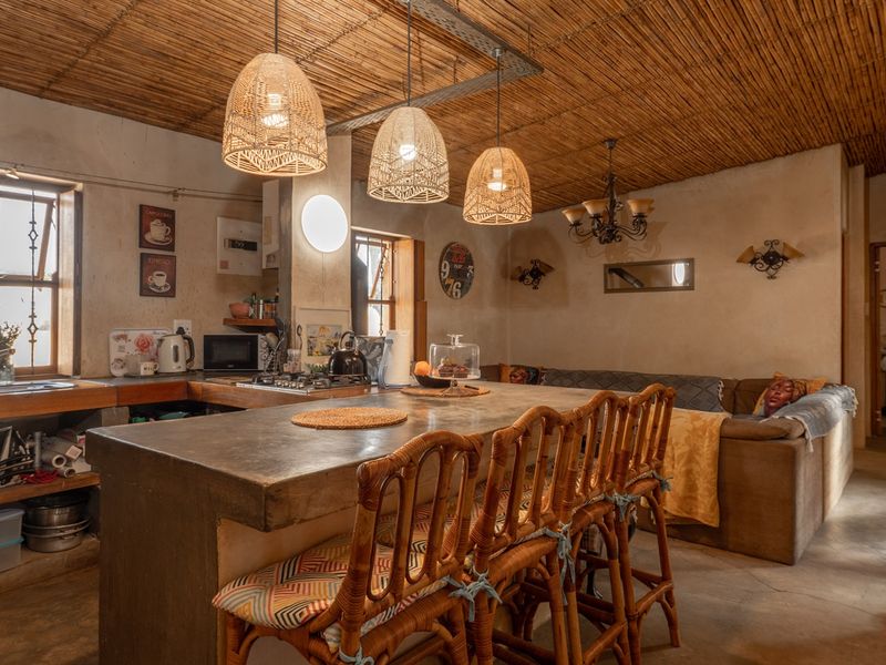 Tuscan Charm on a Spacious 2,222m2 Plot - Photo 10