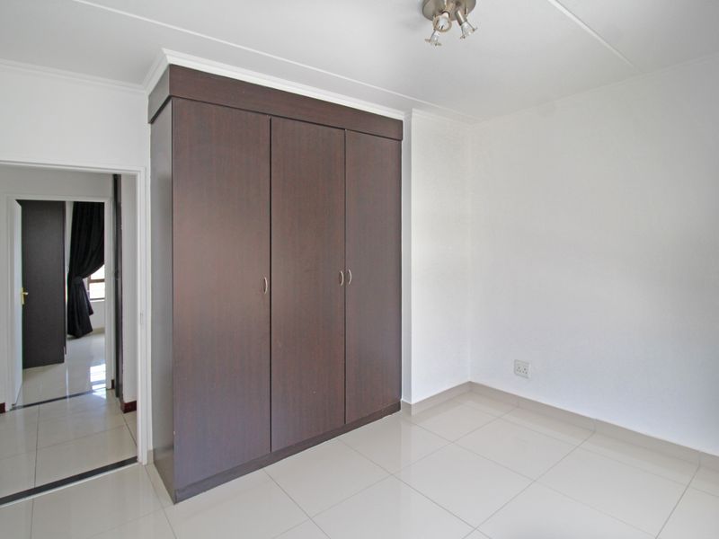 PERFECT FUSION OF LIGHT AND SPACE - Photo 9