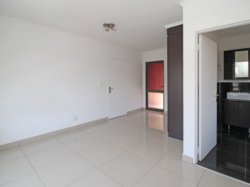PERFECT FUSION OF LIGHT AND SPACE - Photo 5