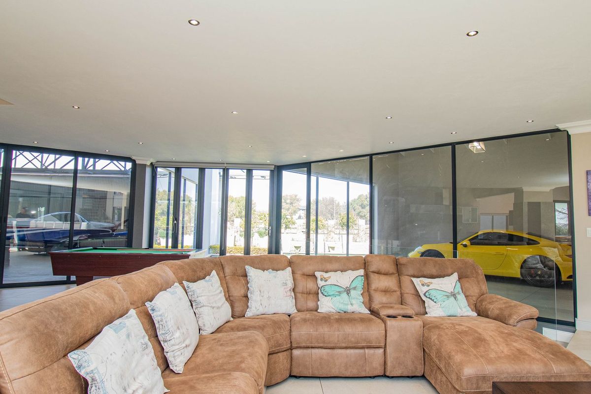 Calling all Pilots - Prestigious Estate Living with Aviation Access - Photo 3