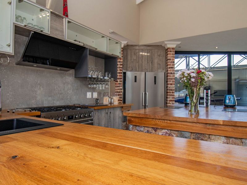 Calling all Pilots - Prestigious Estate Living with Aviation Access - Photo 9