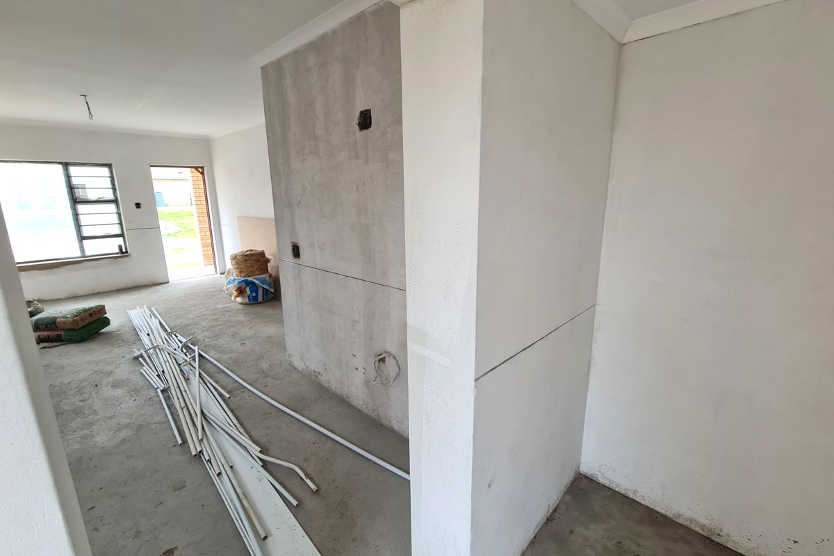 Retirement! Charming, Modern 2-Bedroom Townhouse with Garage in Jeffreys Bay Central - Photo 3