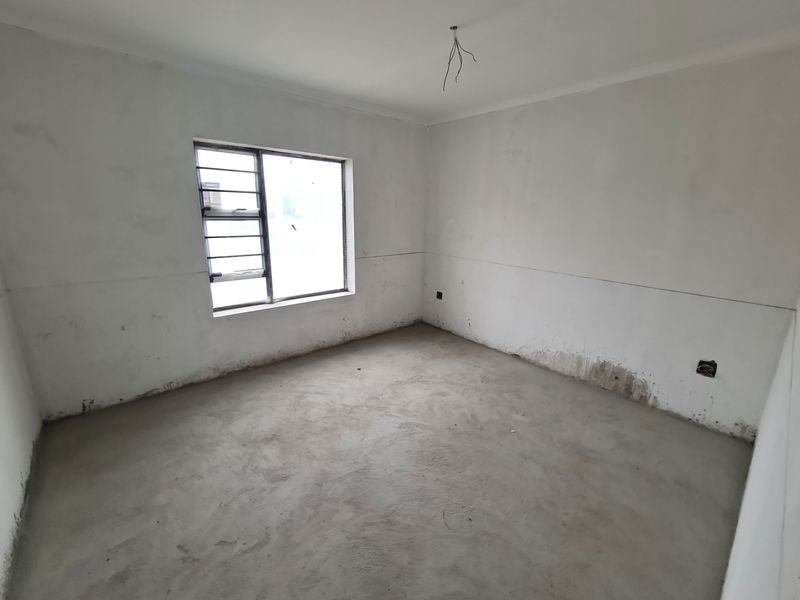 Retirement! Charming, Modern 2-Bedroom Townhouse with Garage in Jeffreys Bay Central - Photo 7