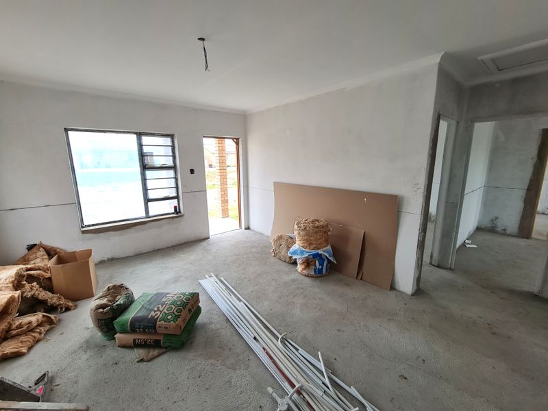 Retirement! Charming, Modern 2-Bedroom Townhouse with Garage in Jeffreys Bay Central - Photo 6