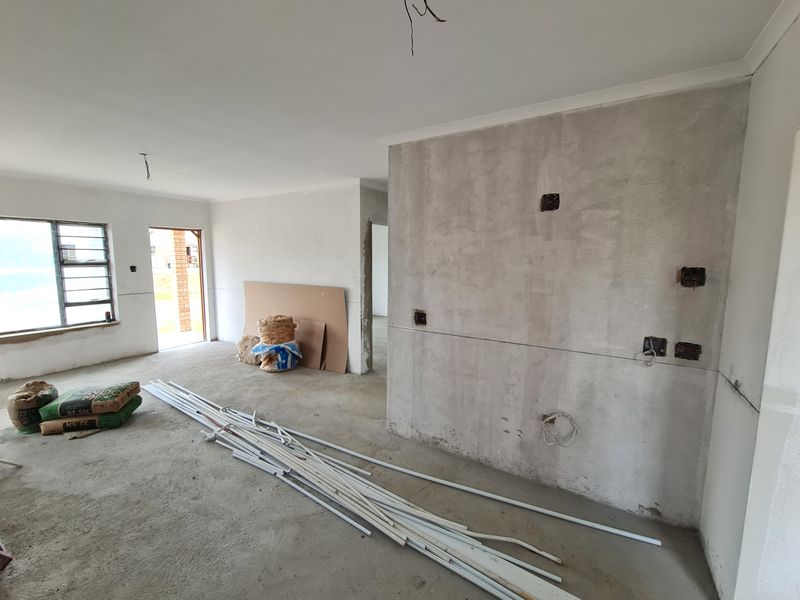 Retirement! Charming, Modern 2-Bedroom Townhouse with Garage in Jeffreys Bay Central - Photo 4