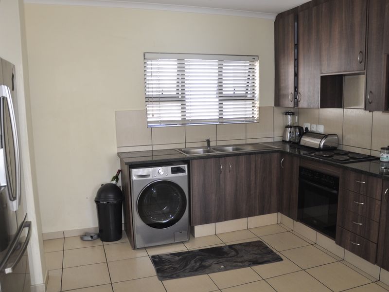 Stylish 3-Bedroom Loft Apartment in Morganwood, Barbeque Downs - Photo 4