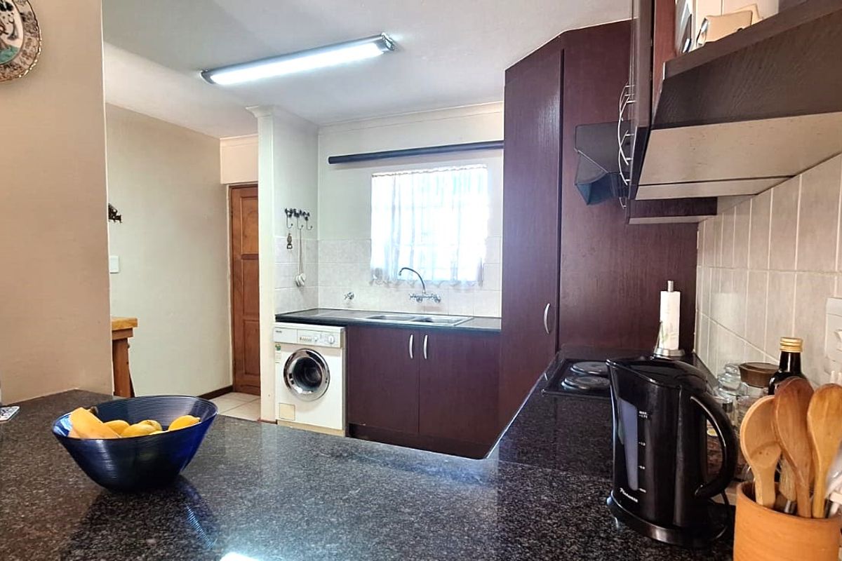 Secure Lock up and go unit situated in Bronberg - Photo 5