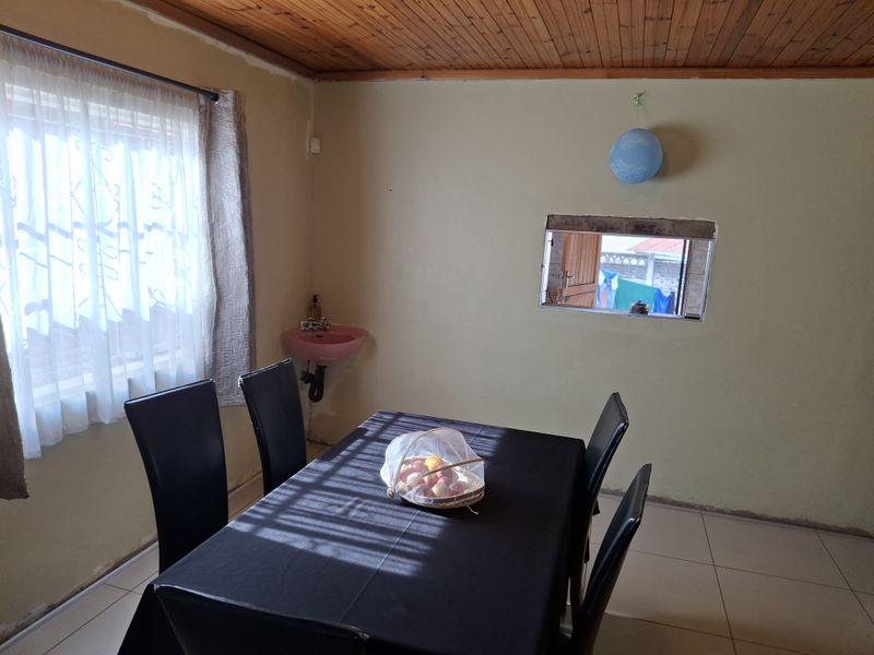 4 Bedroom Family Home - Photo 5