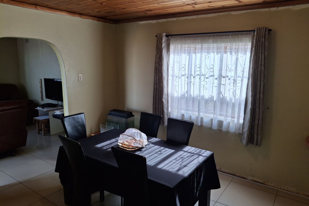 4 Bedroom Family Home - Photo 4
