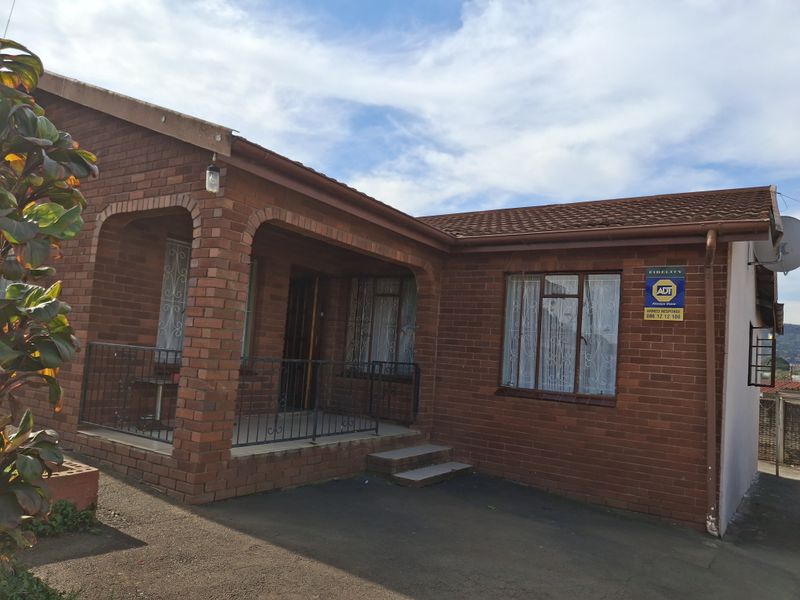 4 Bedroom Family Home - Photo 2
