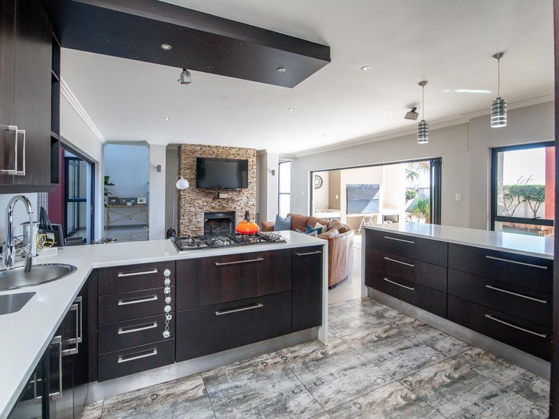 Exquisite Double-Story Home with Breathtaking Swartberg Mountain Views - Photo 10