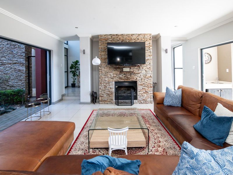 Exquisite Double-Story Home with Breathtaking Swartberg Mountain Views - Photo 4