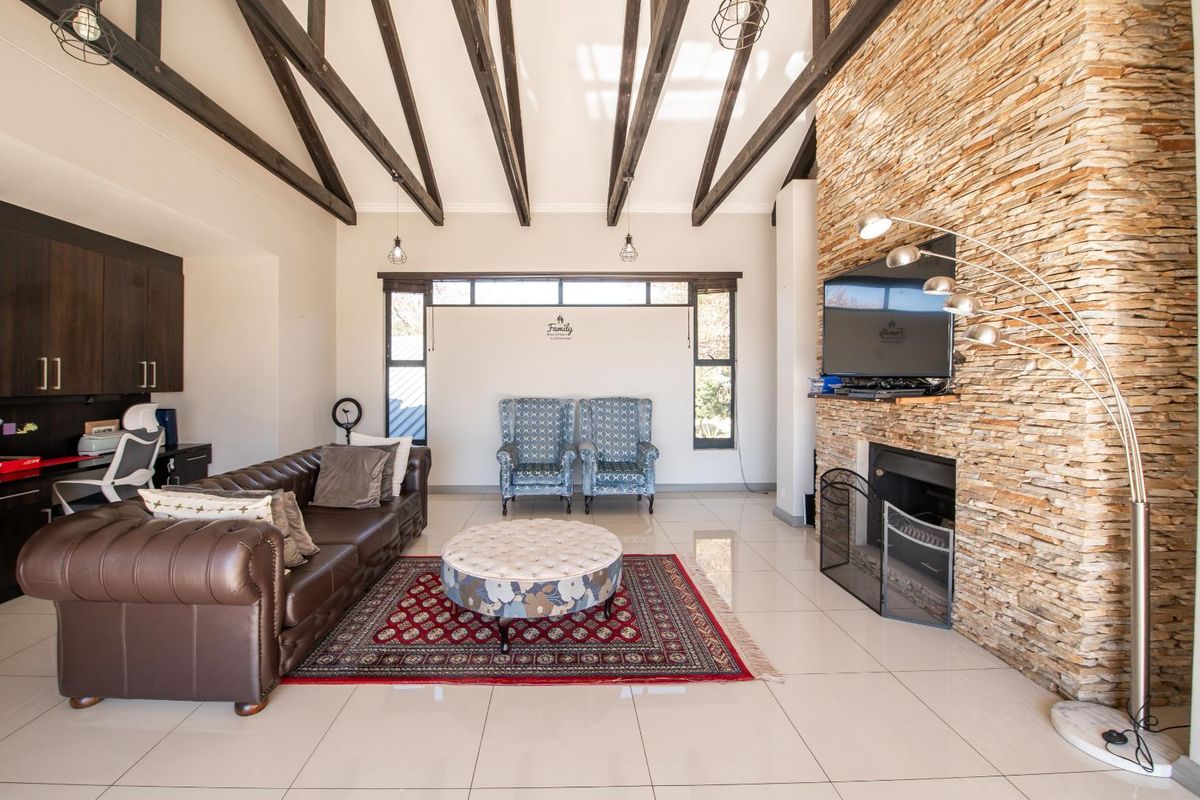 Exquisite Double-Story Home with Breathtaking Swartberg Mountain Views - Photo 5