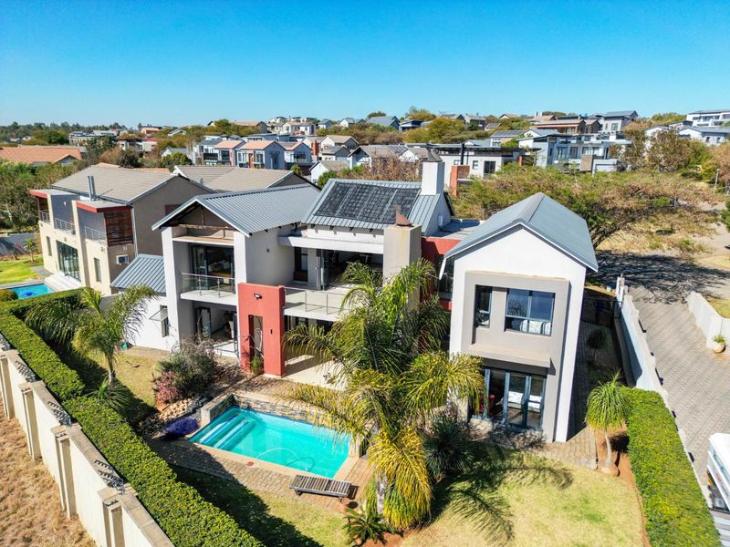 Exquisite Double-Story Home with Breathtaking Swartberg Mountain Views - Photo 1