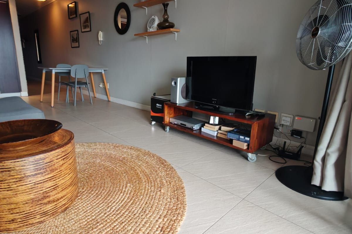 Experience modern city living in this stylish 1-bedroom apartment, now available to rent - Photo 3