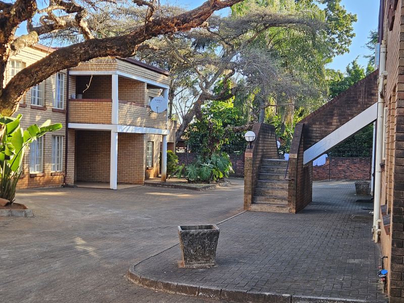 Spacious 3 bedroom apartment for sale, Ideal for Living or Investment,in Louis Trichardt - Photo 7