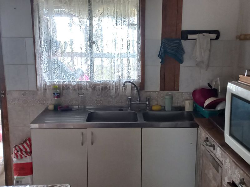 2 Bedroom House in Theronville Albertinia - Photo 9