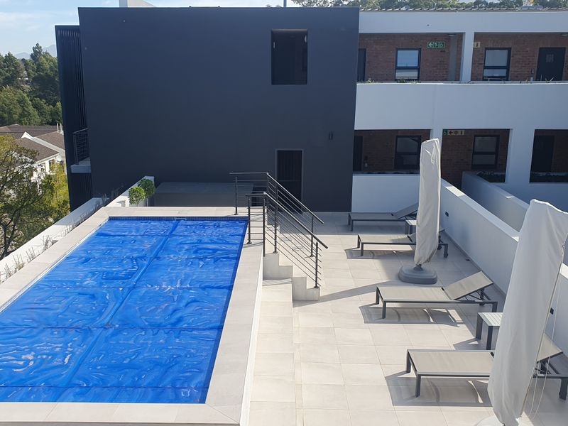 Modern apartment with a mountain view, in Central George - Photo 3