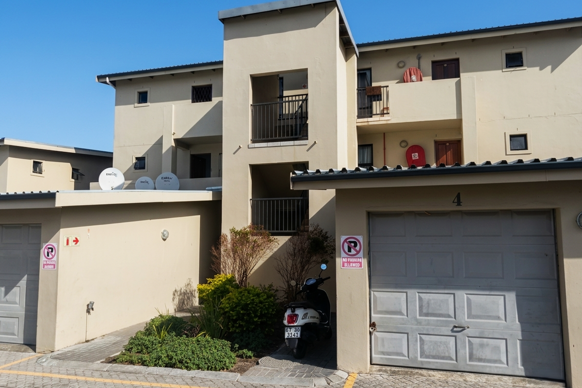 Two-bedroom apartment to rent in Burgundy Estate, Milnerton - Photo 2