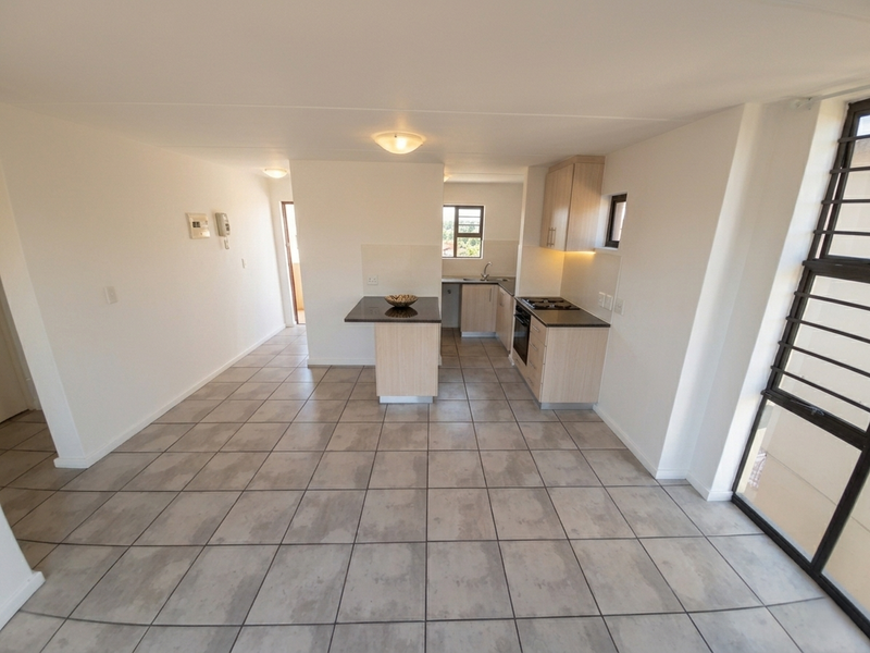 Two-bedroom apartment to rent in Burgundy Estate, Milnerton - Photo 3
